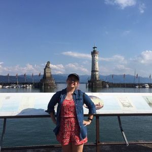 Meet your Posher, Elizabeth